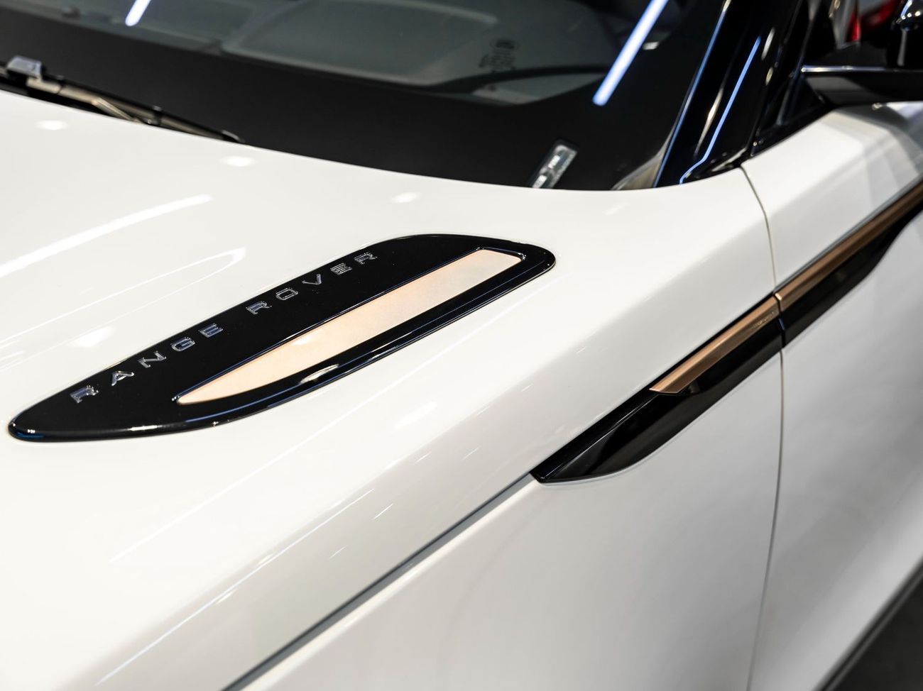 Land Rover Range Rover Velar 2022 Range Rover Velar P250 SE R-Dynamic, 2027 Land Rover Warranty, Full Service History, GCC