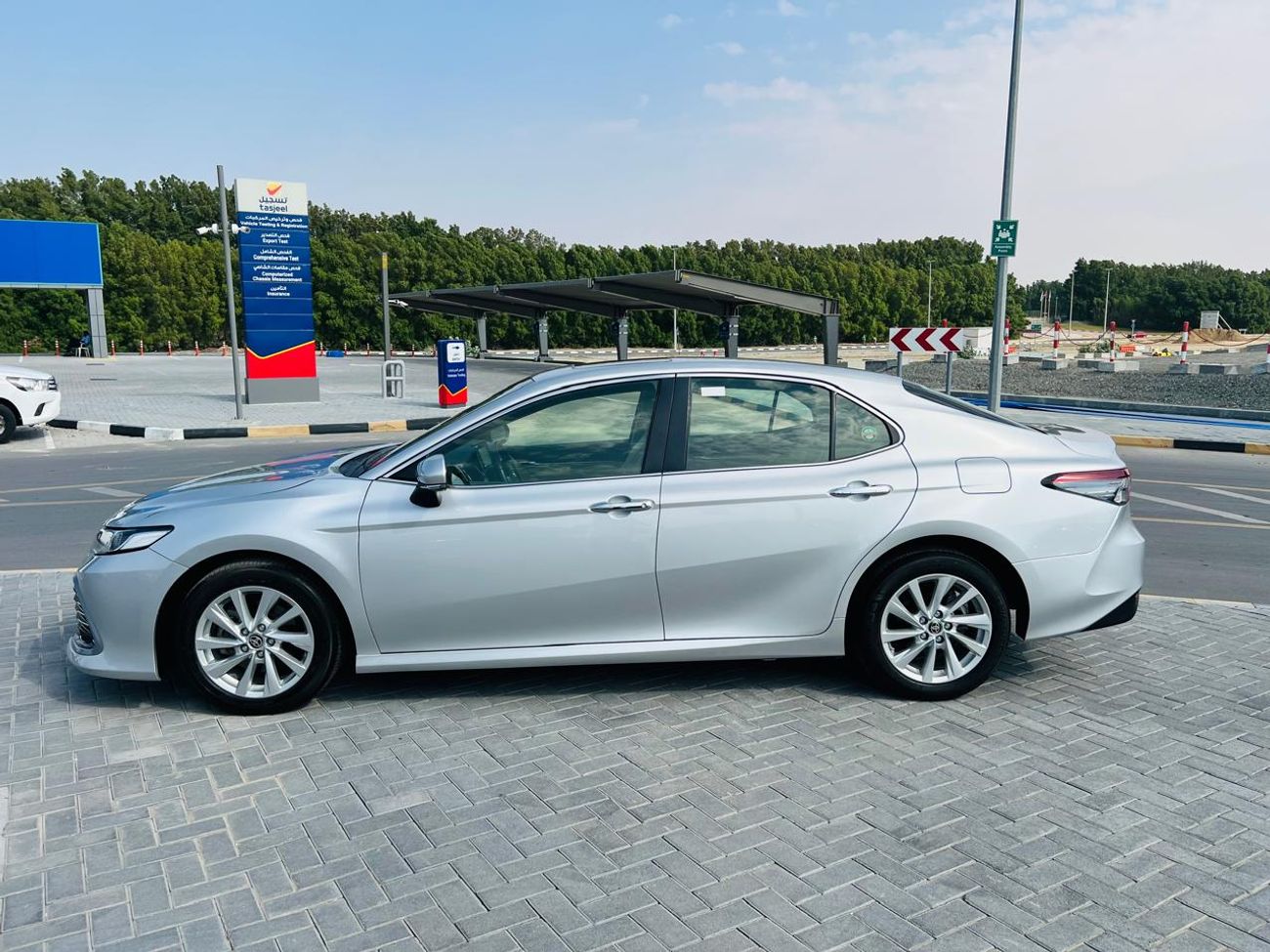 Toyota Camry SE 2.5L (181 HP)