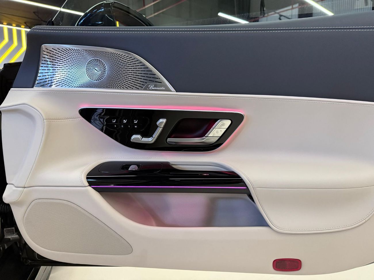 مرسيدس بنز SL 63 AMG Roadster SE Performance 2023 SL63 AMG -3 Years Warranty and Service Contract from Dealership - Mint