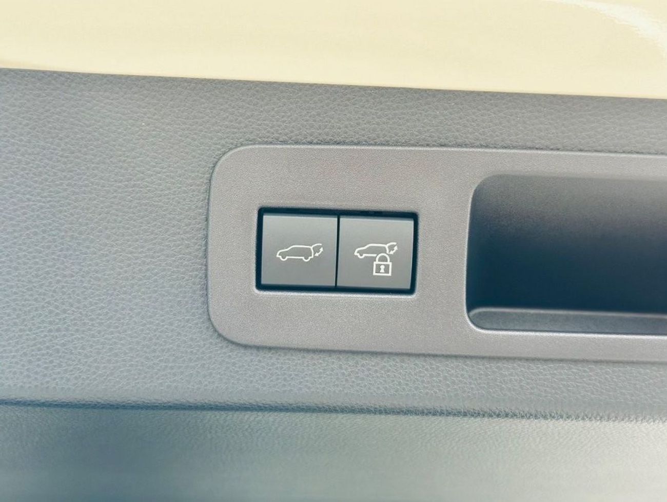 Toyota Land Cruiser Lc 300 sahara top of the range