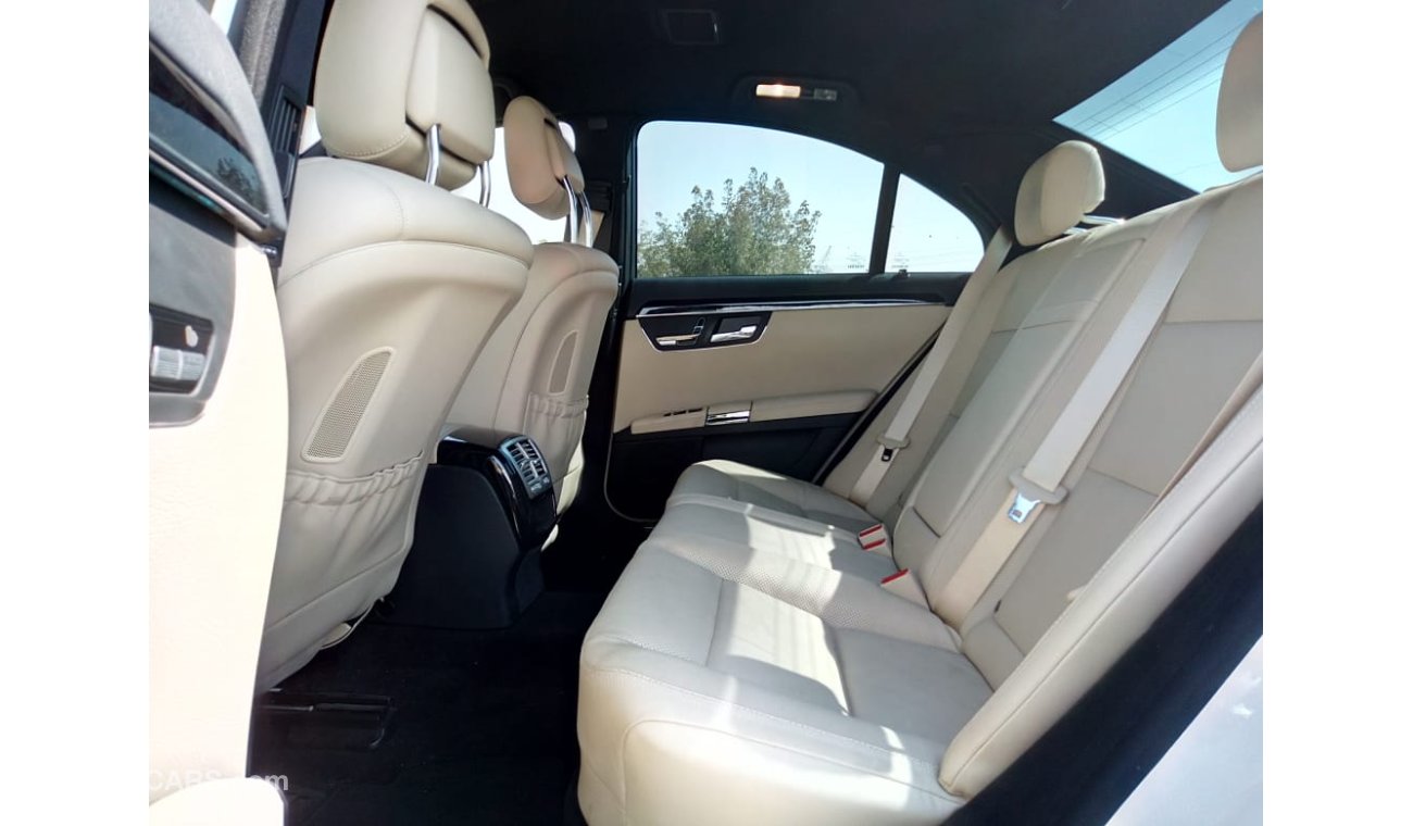 مرسيدس بنز S 550 Mercedes-Benz S 550 2010 [Low Mileage, Right Hand Drive, Clean Car] (Only for Export)