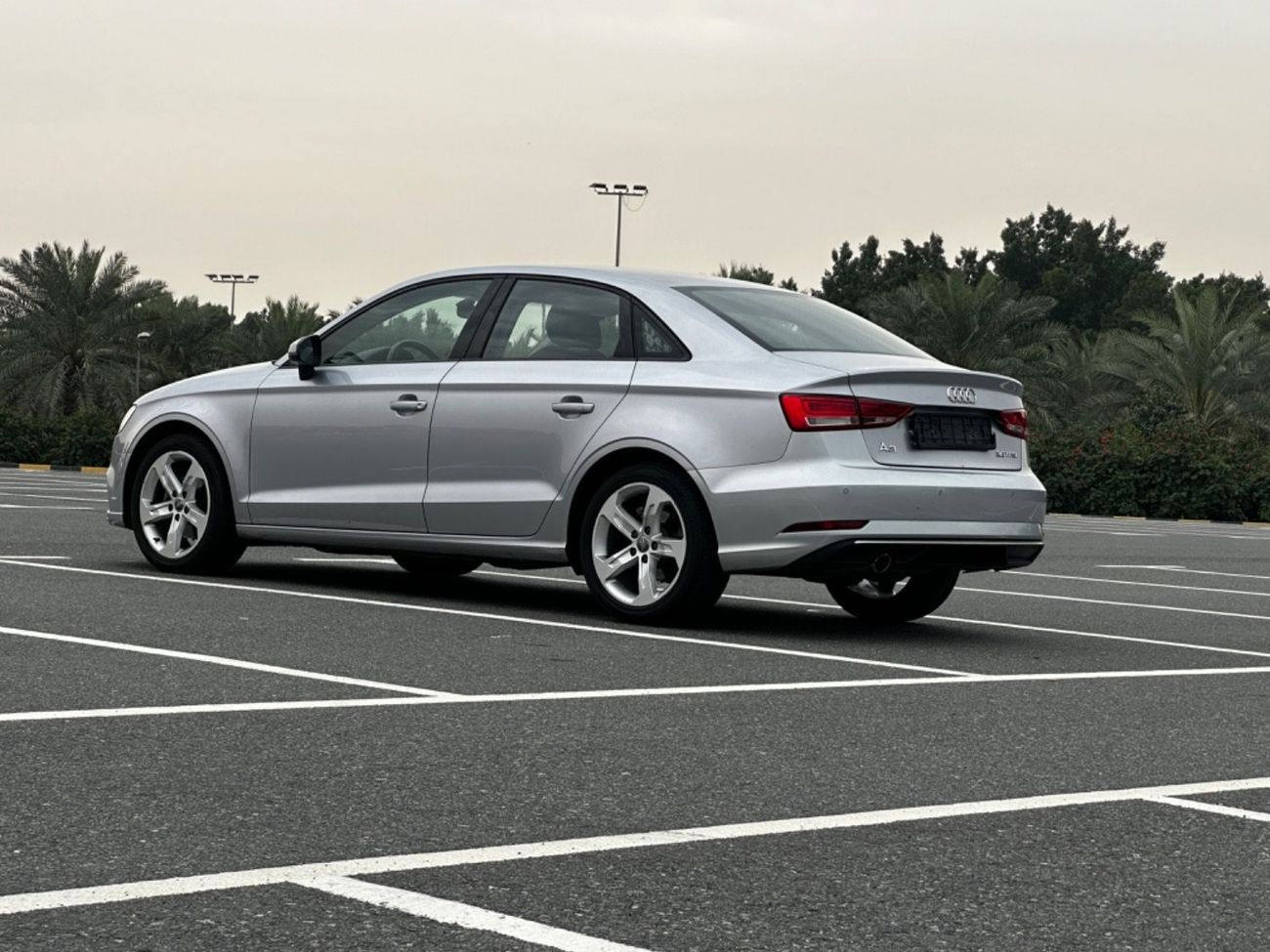 Audi A3 35 TFSI MODEL 2017GCC CAR PERFECT CONDITION INSIDE AND OUTSIDE 1400cc