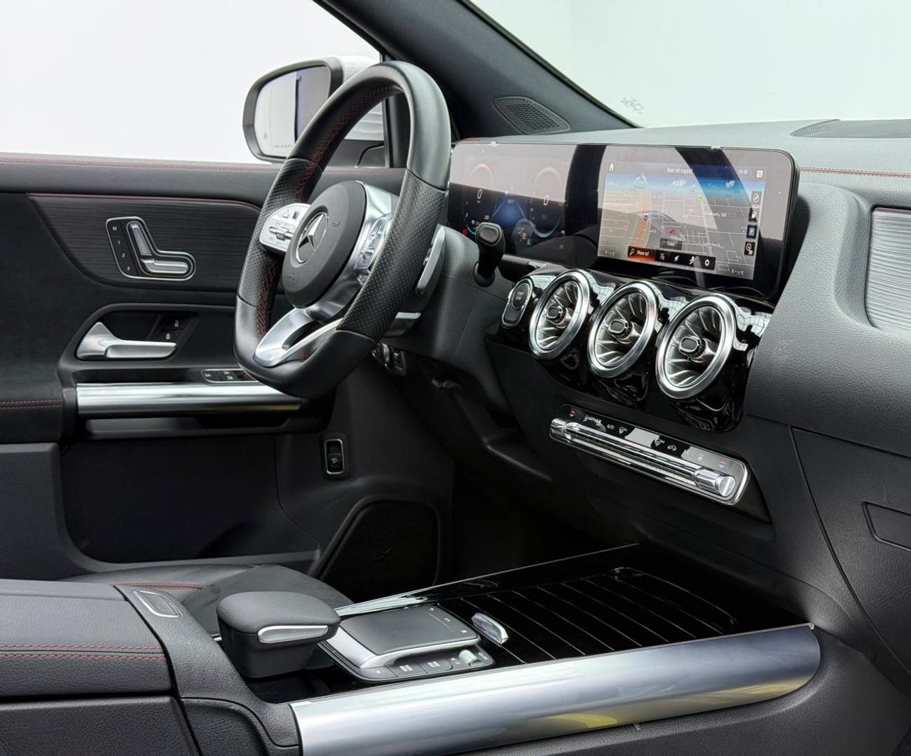 Mercedes-Benz EQA 350 SUV 4MATIC 2023 Mercedes Benz EQA 350 4Matic Premium Plus, 2028 MB Warranty, 2031 MB Service Pack, GCC