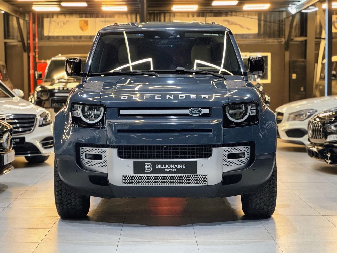 Land Rover Defender 110 S P300 2.0L LAND ROVER DEFENDER 110 S | GCC | 2020 | 1Owner | clean car