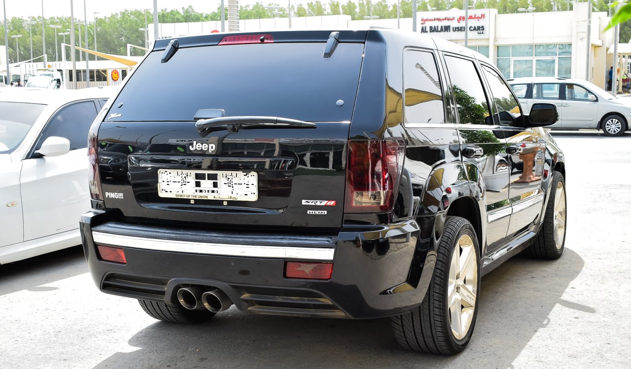 Jeep Grand Cherokee SRT8 / 6.1