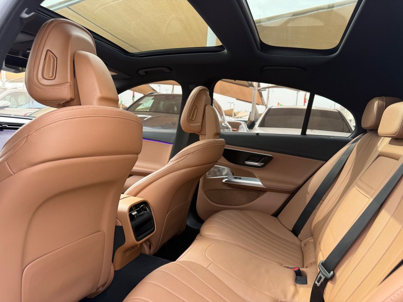 Mercedes-Benz E200 2.0L