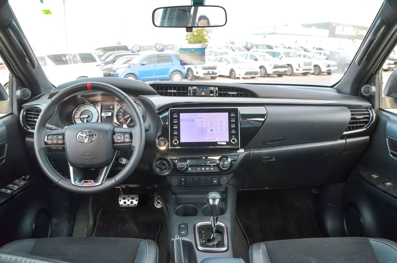 تويوتا هيلوكس GR Sport 4.0L TOYOTA HILUX GR RALLY 4.0L 4WD PETROL PICKUP 2025