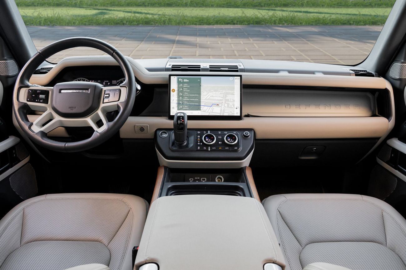 Land Rover Defender Defender 130 P400 | 4,602 P.M | 0% Downpayment | DEFENDER SE P400 1130 | WARRANTY! | Ramadan Offer!