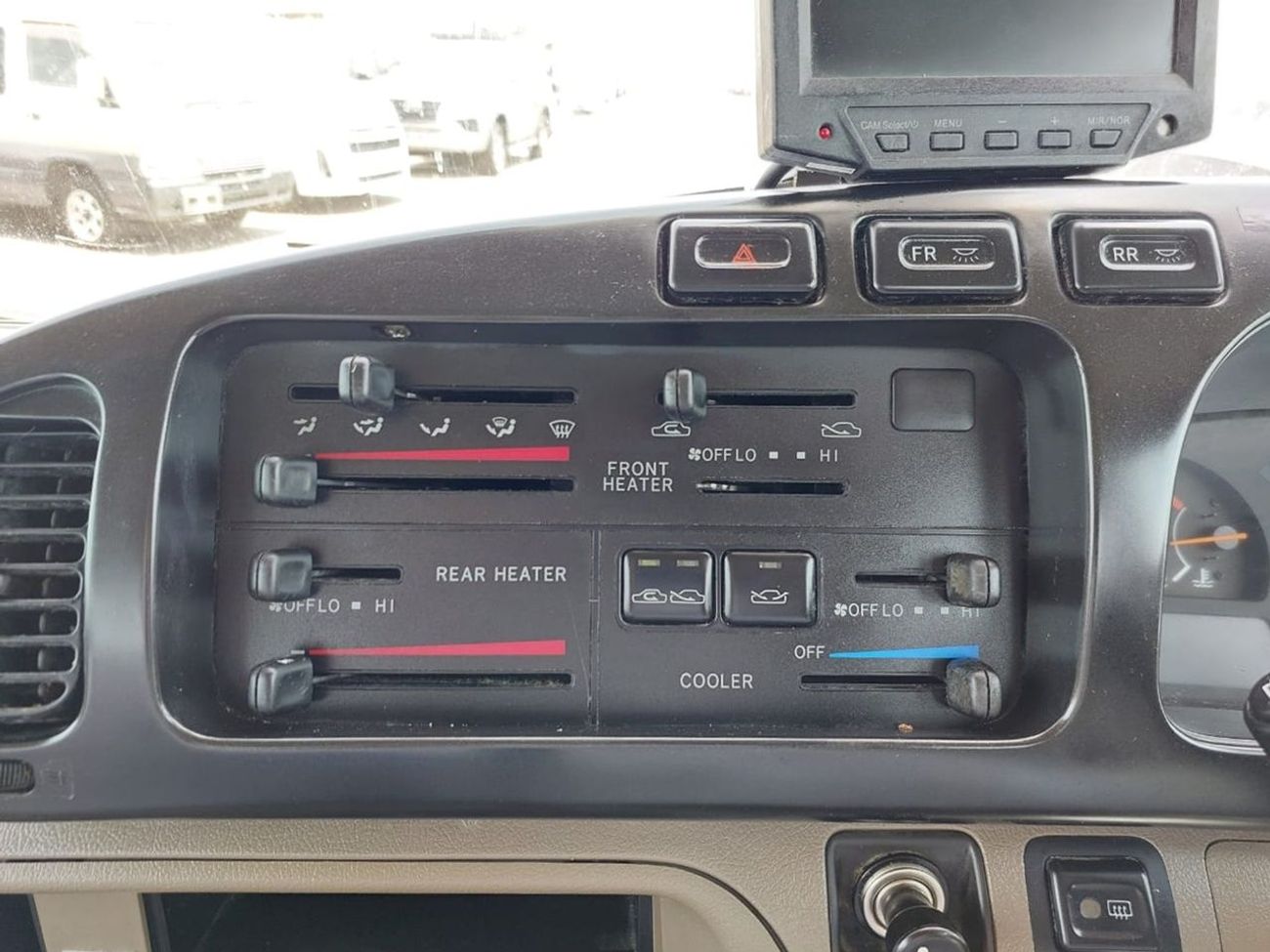 Toyota Coaster TOYOTA COASTER BUS RHD 2000 MODEL 4.2 L DIESEL MANUAL(PM01096)