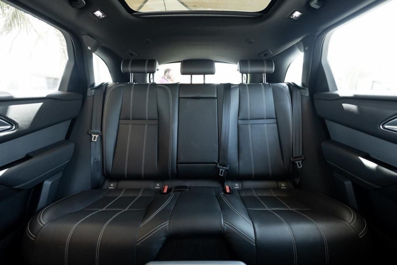 Land Rover Range Rover Velar P250 R-Dynamic S 2.0L Range Rover Velar P250 R-Dynamic S 2022 European Specs under Warranty with Fle