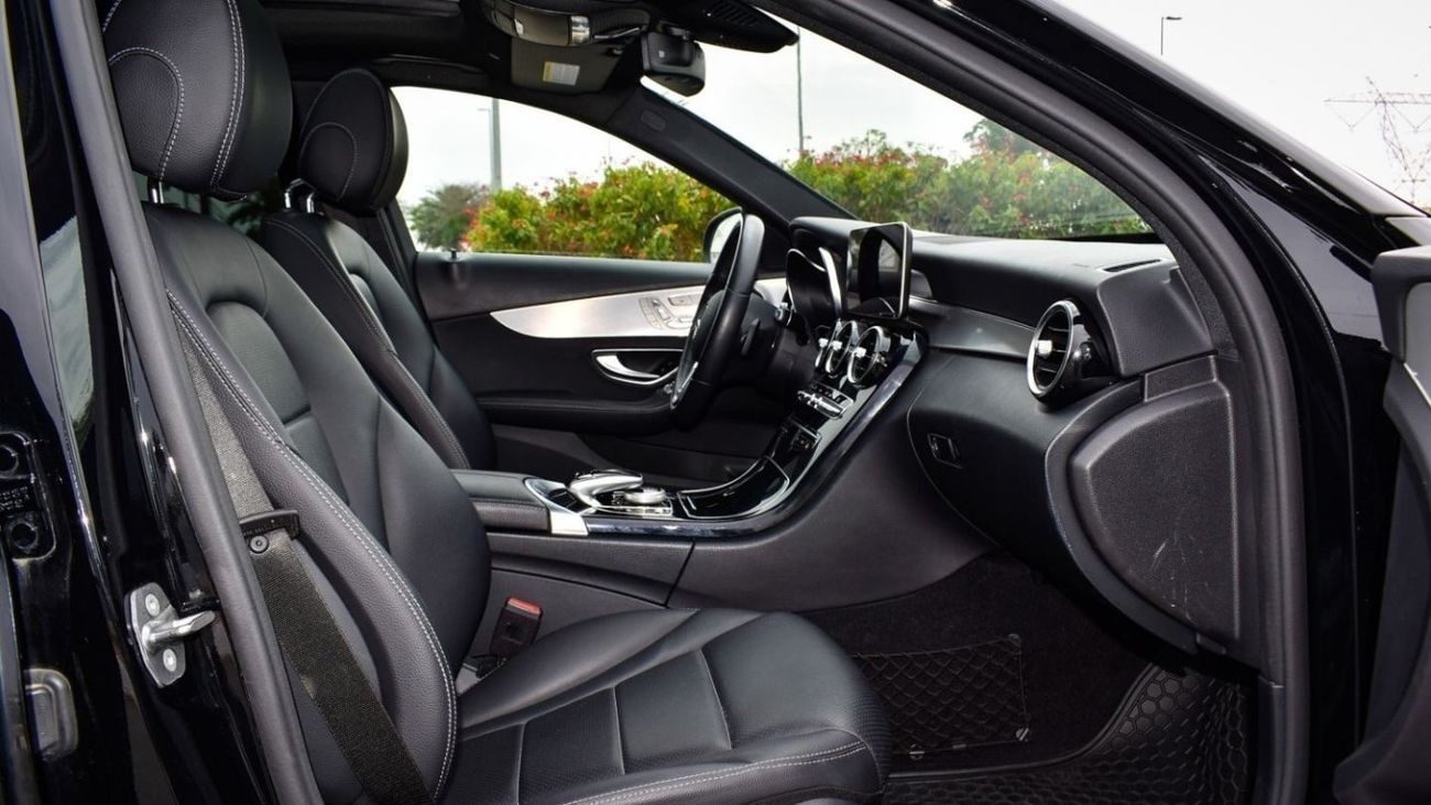 Mercedes-Benz C 300 Sport Mercedes C300 AMG / 2020 / Canadian