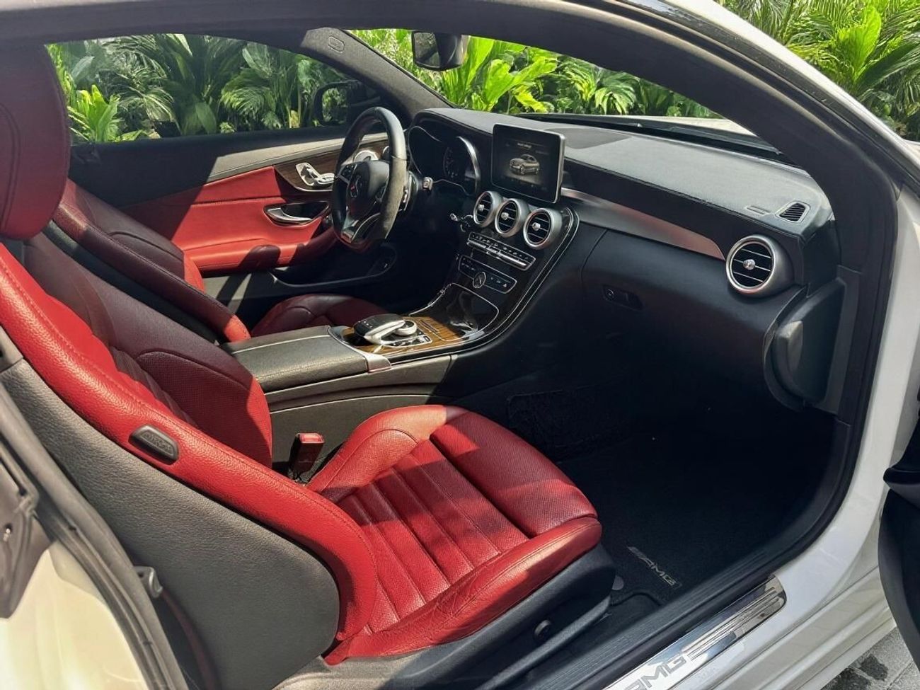 مرسيدس بنز سي 43 ايه ام جي