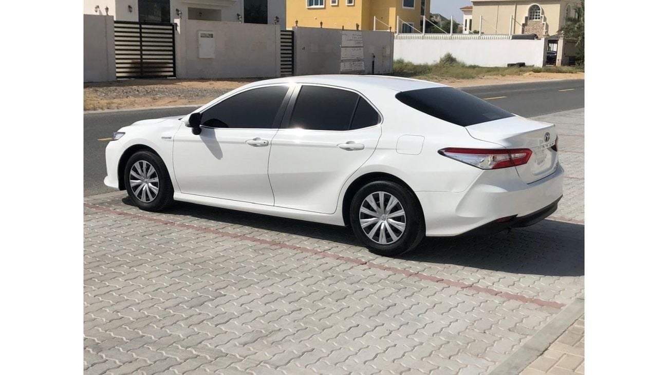 Toyota Camry Camry LE,2020 (Hybrid) 2.5L GCC / accident free