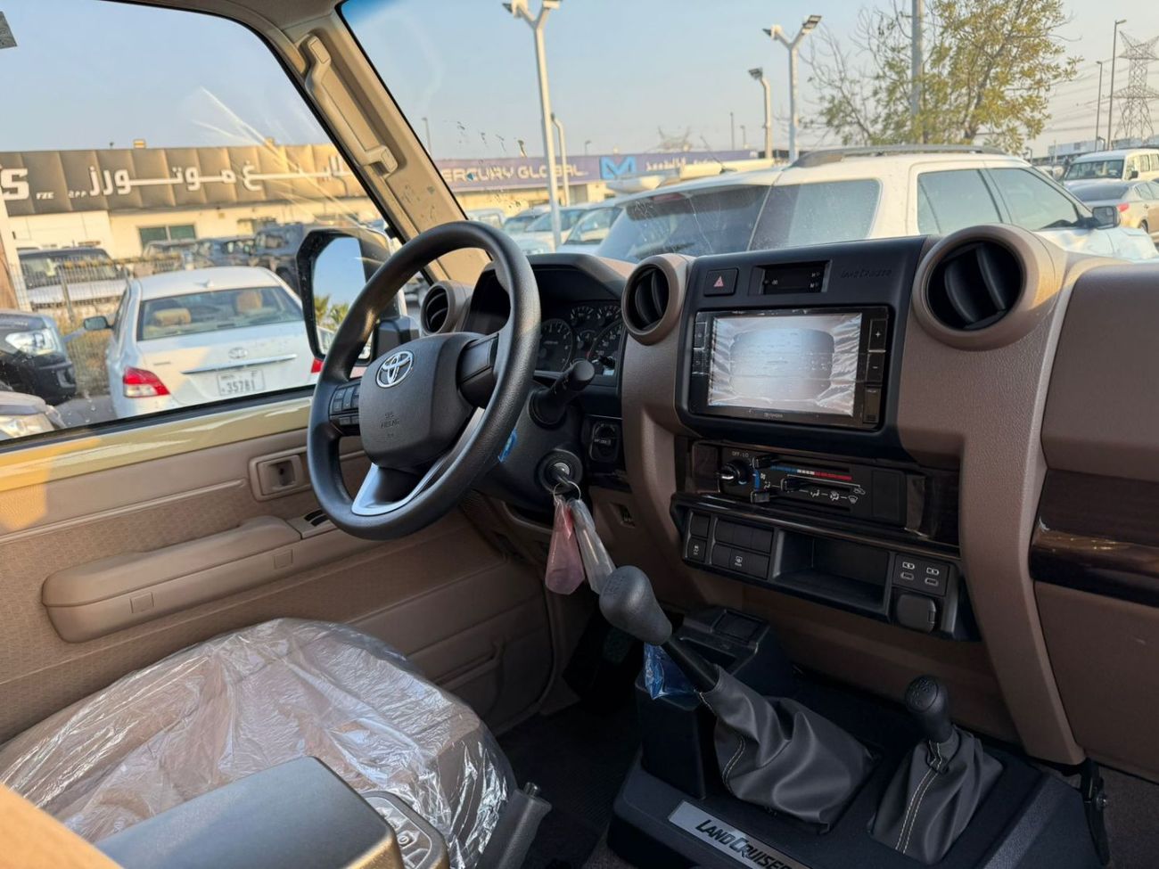 Toyota Land Cruiser 70 TOYOTA LC76 HARDTOP 5 DOORS 4.0L PETROL V6 MID OPTION M/T 2025 MODEL