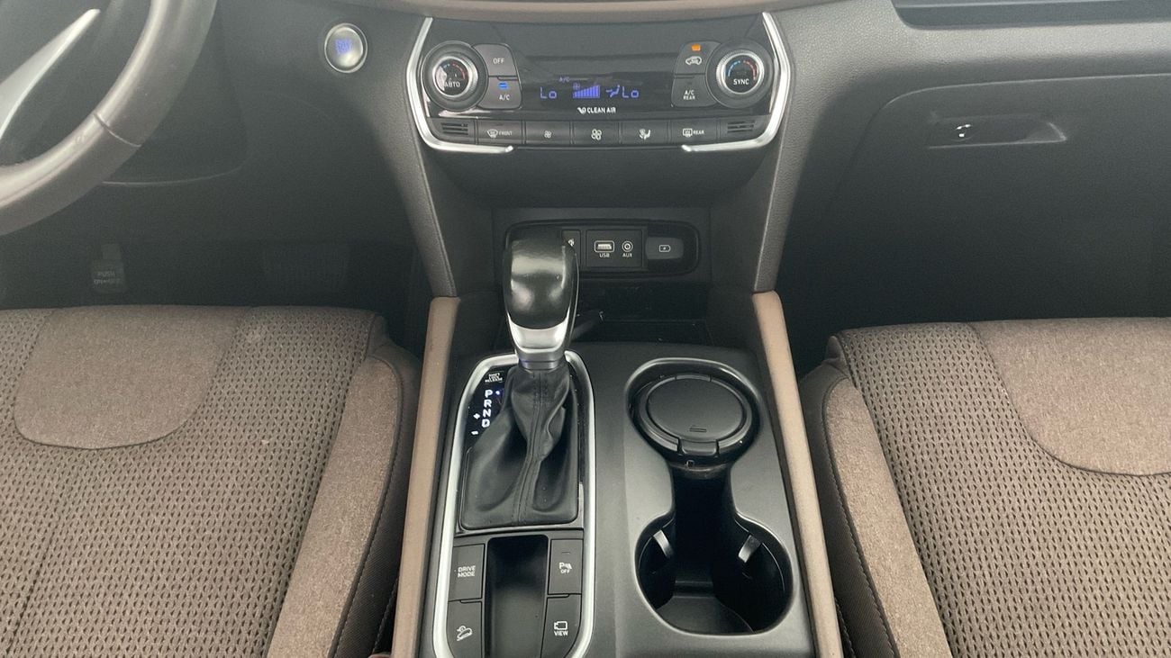 Hyundai Santa Fe Comfort / Smart Plus | Guaranteed Warranty | 0 Down Payment