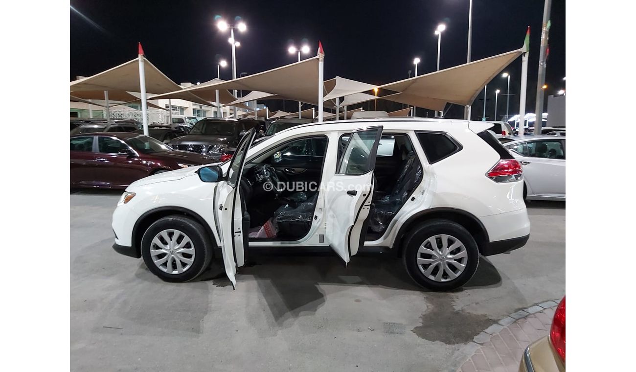 نيسان إكس تريل SV  , VERY CLEAN WITH LOW MILEAGE