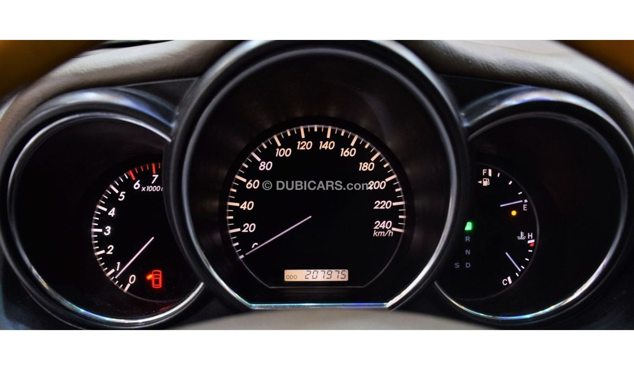 Lexus RX 330 EXCELLENT DEAL for our Lexus RX330 ( 2005 Model! ) in Silver / Beige Color! GCC Specs