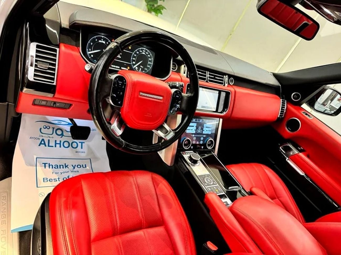Land Rover Range Rover AUTOBIOGRAPHY FACELIFT TO || AUTOBIOGRAPHY KIT RR VOGUE V8 II GCC || TOP RANGE || PANORAMIC ||SCREENS