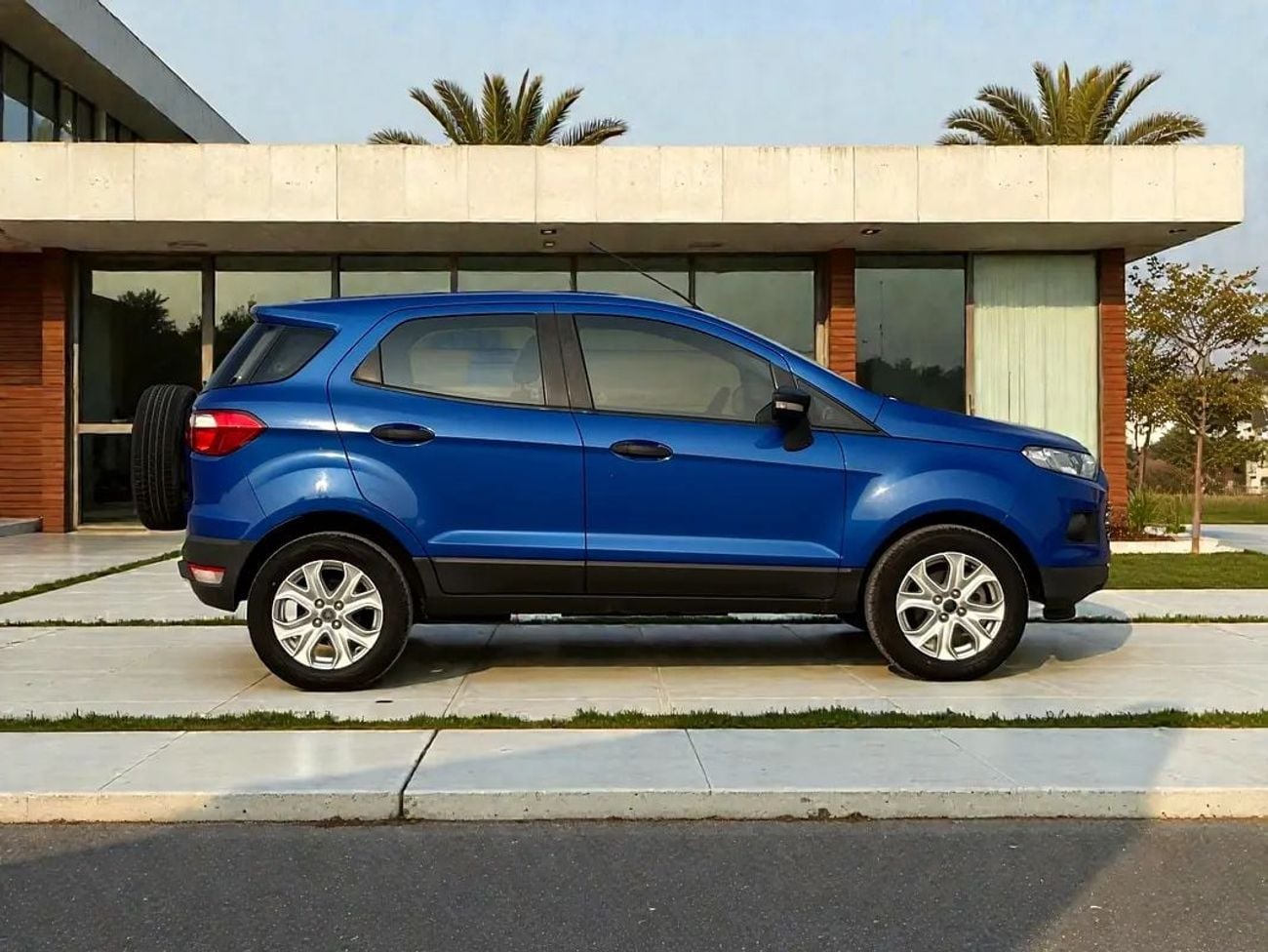 Ford EcoSport TREND  !! EID SALE !! 1 YEAR FREE WARRANTY !!  FORD ECOSPORT 1.5L A/T | 2016 | GCC SPECS | ORIGINAL