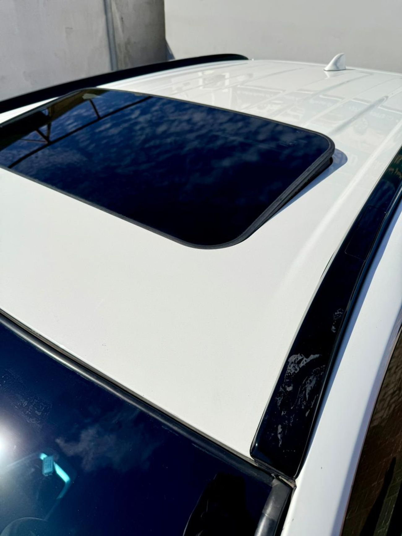 Toyota RAV4 2021 Toyota Rav4  XLE 2.5L full option + sunroof + Push start + alloy rim + Radar + keyless Entry  e