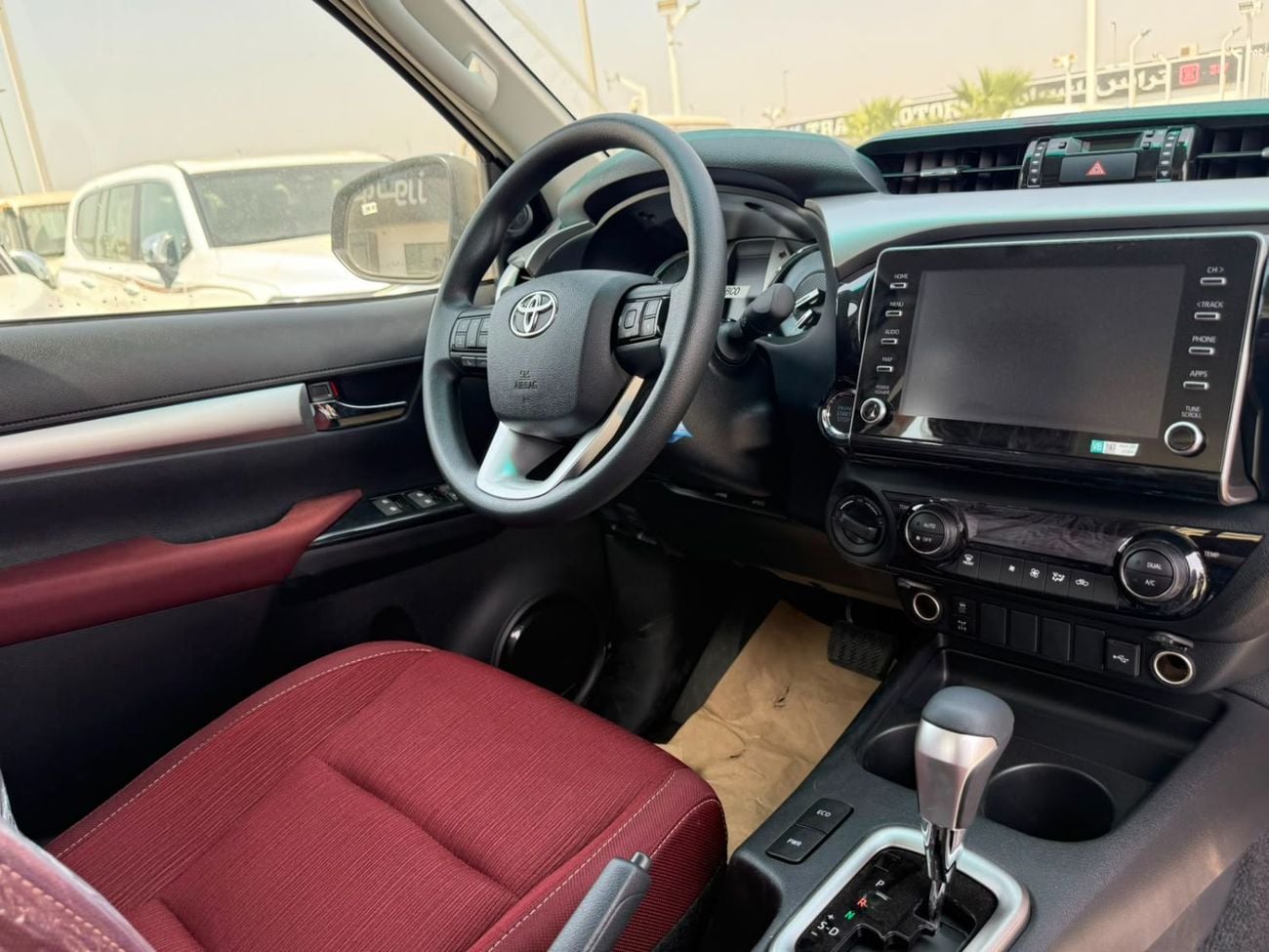 Toyota Hilux SR5 (NON GCC) HILUX 4.0L V6 , SR5 Full Option 4X4 D/C 2026 Model