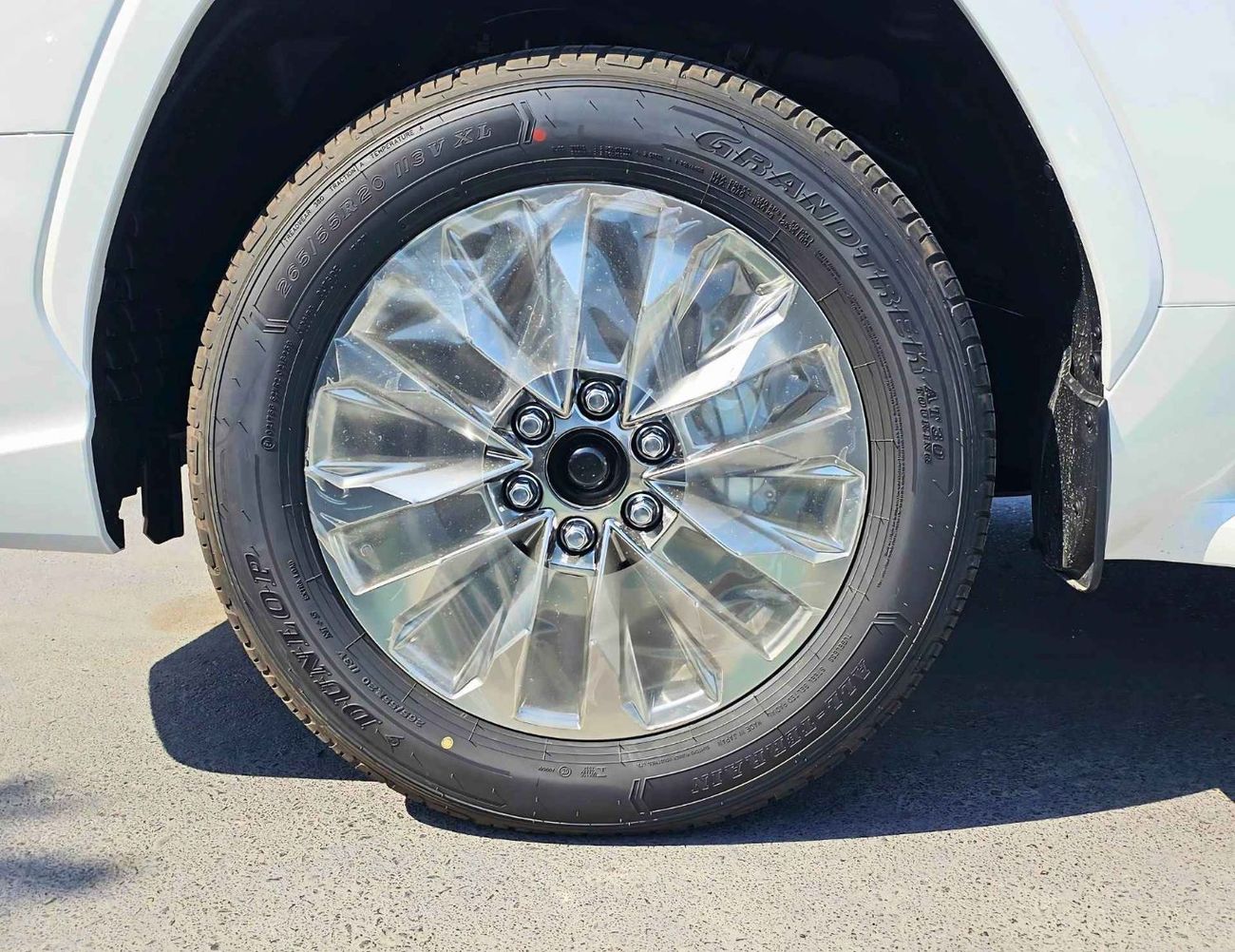 تويوتا لاند كروزر VXR LC300 TWIN TURBO / 3.3L DIESEL V6 / LEATHER SEATS / SUNROOF / FULL OPTION (CODE#LCDVXRH)