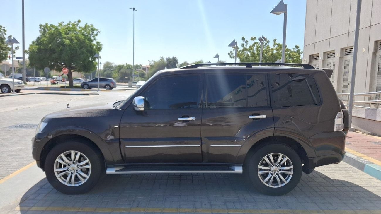 Mitsubishi Pajero GLS Highline 3.8L (274 HP) GLS HIGHLINE 3.8 | Zero Down Payment | Home Test Drive