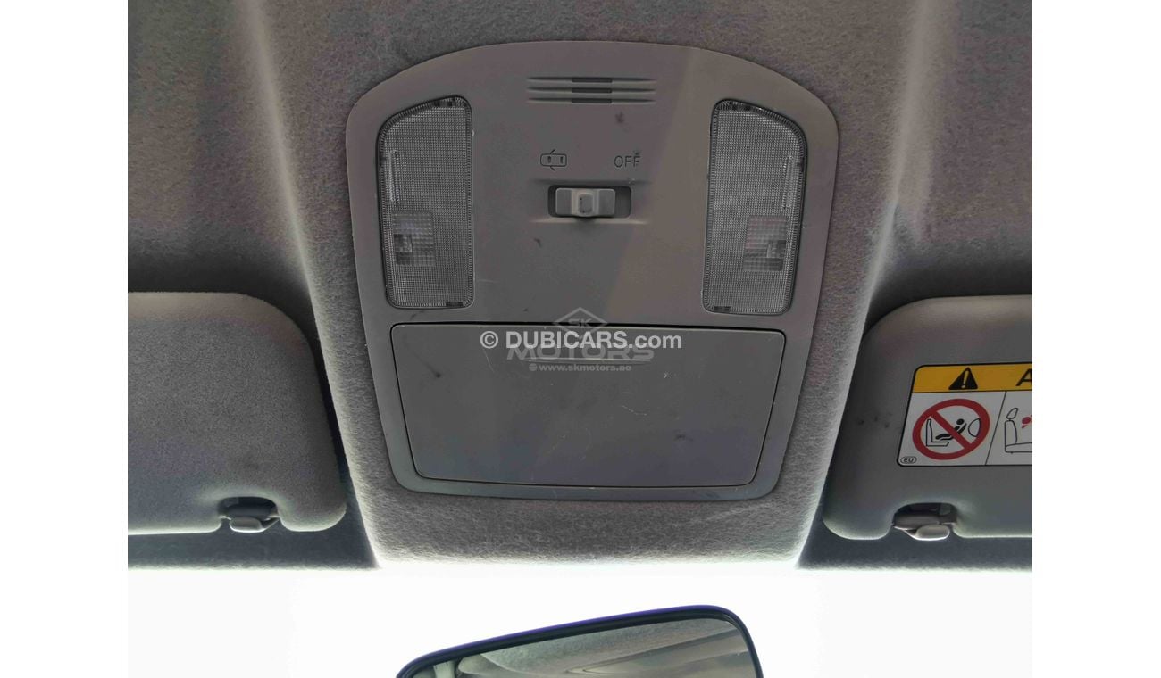 Toyota Hilux 2.7L Petrol, M/T, Manual Front A/C (LOT # 3019)