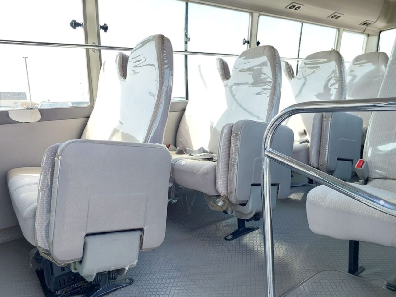 Toyota Coaster (RAMADAN OFFER) TOYOTA COASTER BUS RHD 2006 MODEL 4.0 L DIESEL MANUAL(PM02204)