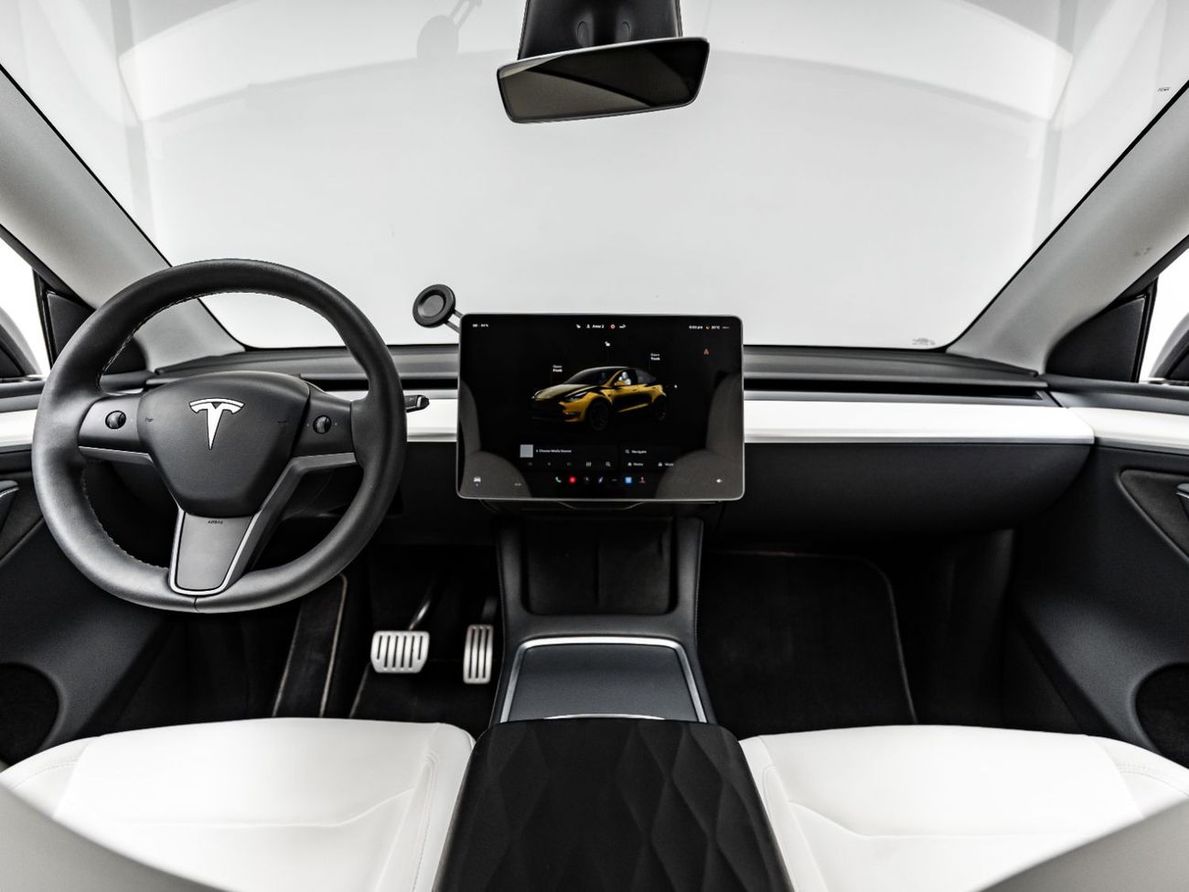 Tesla Model Y Performance (AWD) 2024 Tesla Model Y Performance, 75kWH, 4WD, 527bhp, 1 Speed Auto