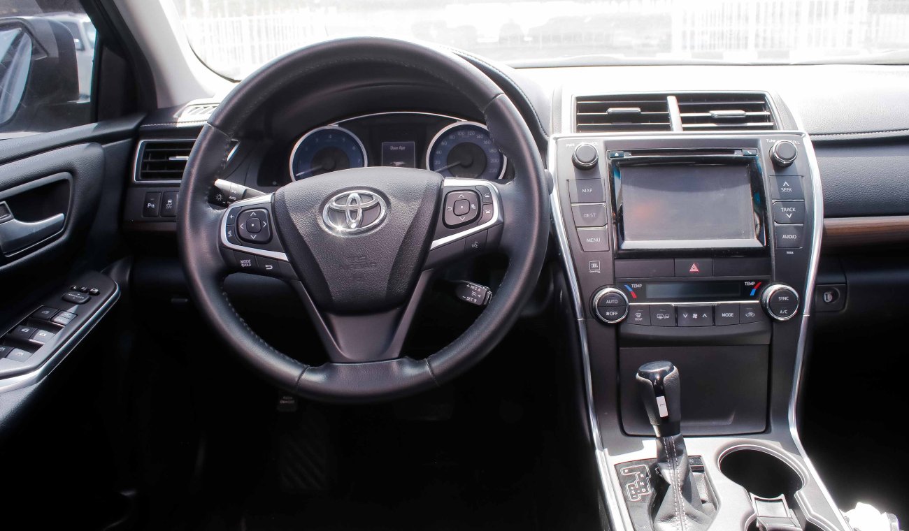 Toyota Camry XLE    import japan