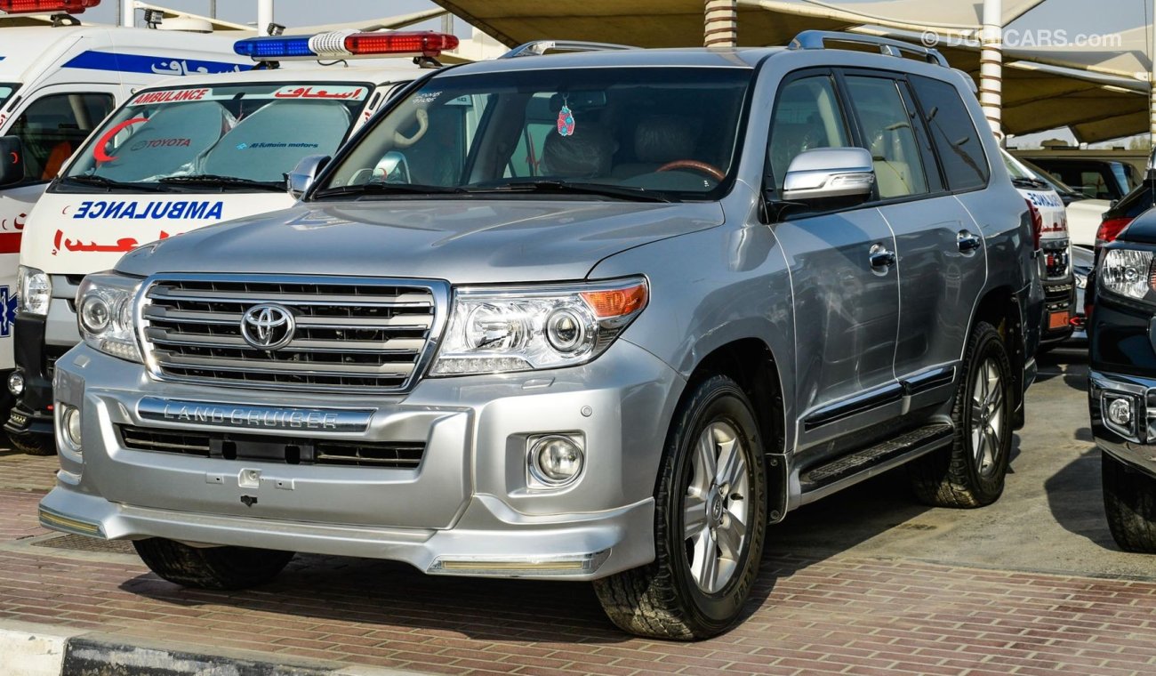 Toyota Land Cruiser VXR V8