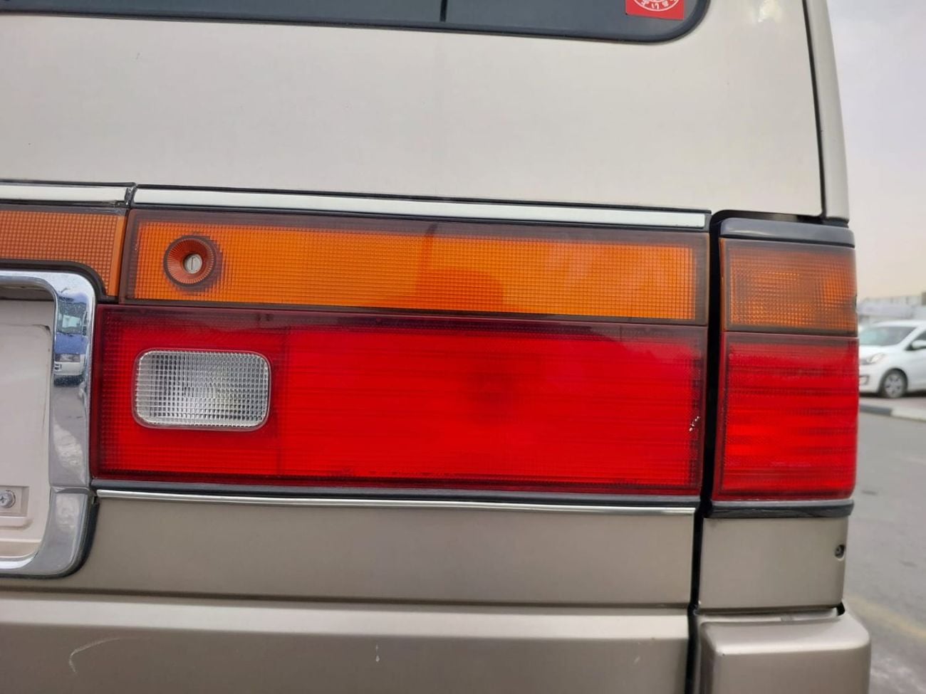 Nissan Caravan (RAMADAN OFFER) NISSAN CARAVAN VAN RHD 1997 MODEL 3.0 L DIESEL AUTOMATIC(PM76083)