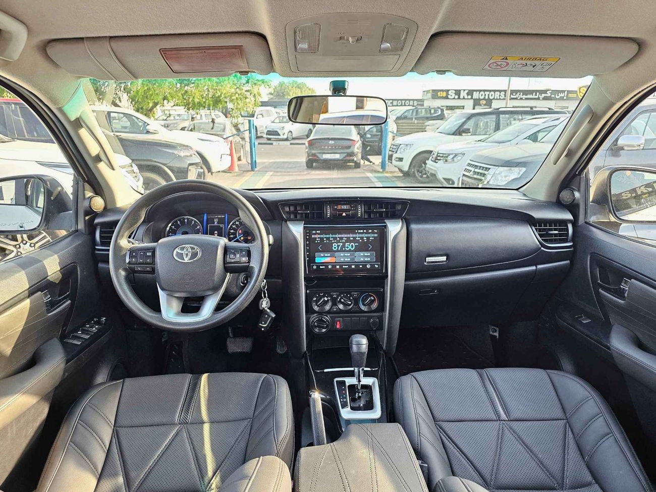 تويوتا فورتونر EXR V4/ 4WD/ DVD REAR CAMERA/ LEATHER SEATS/ EXPORT ONLY / LOT# 96570