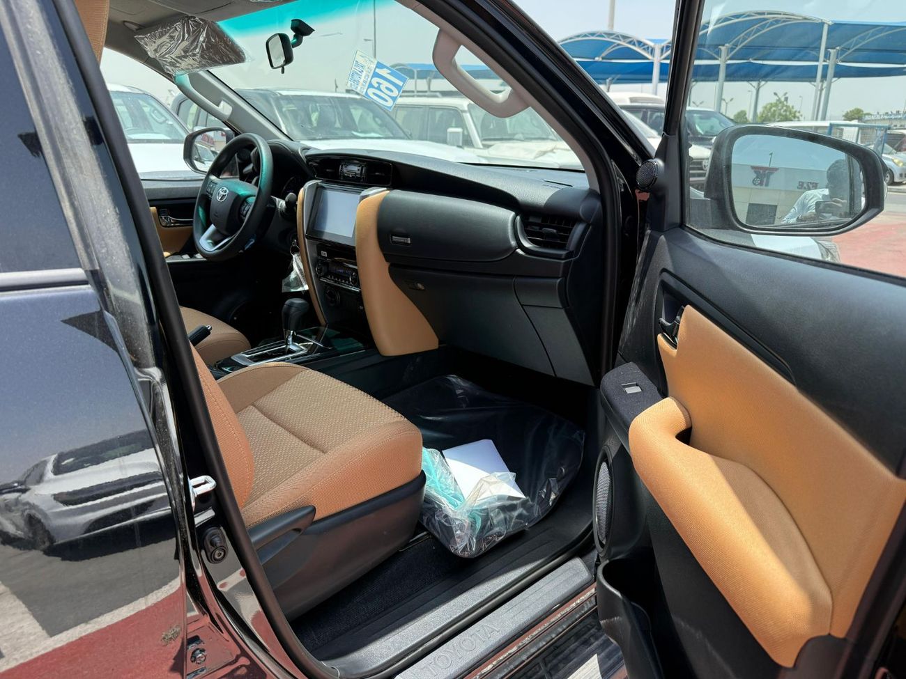 تويوتا فورتونر TOYOTA FORTUNER 2.7 AT CLIMATE CONTROL BLACK 2025