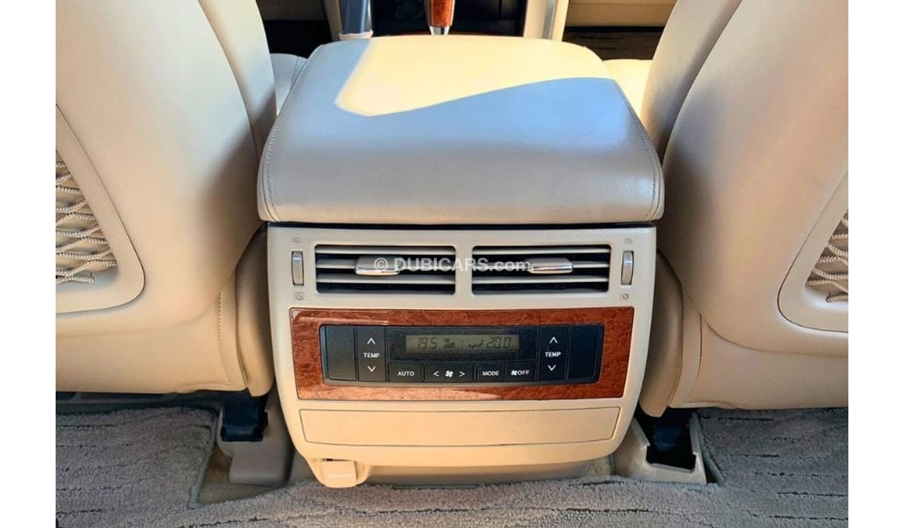 Toyota Land Cruiser VXR