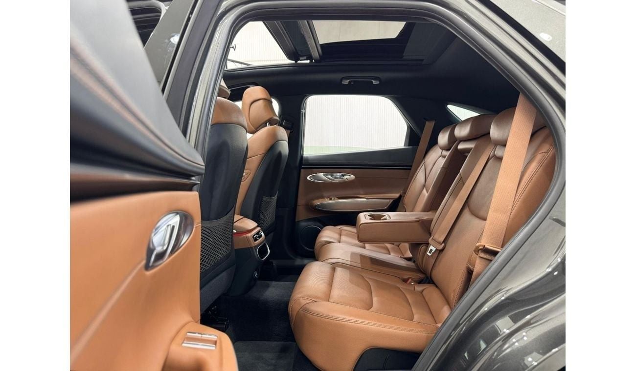 جينيسس GV70 Prestige 2023 Genesis GV70, 2028 Genesis Warranty + Service Pack, Fully Loaded, Very Low Kms, GCC