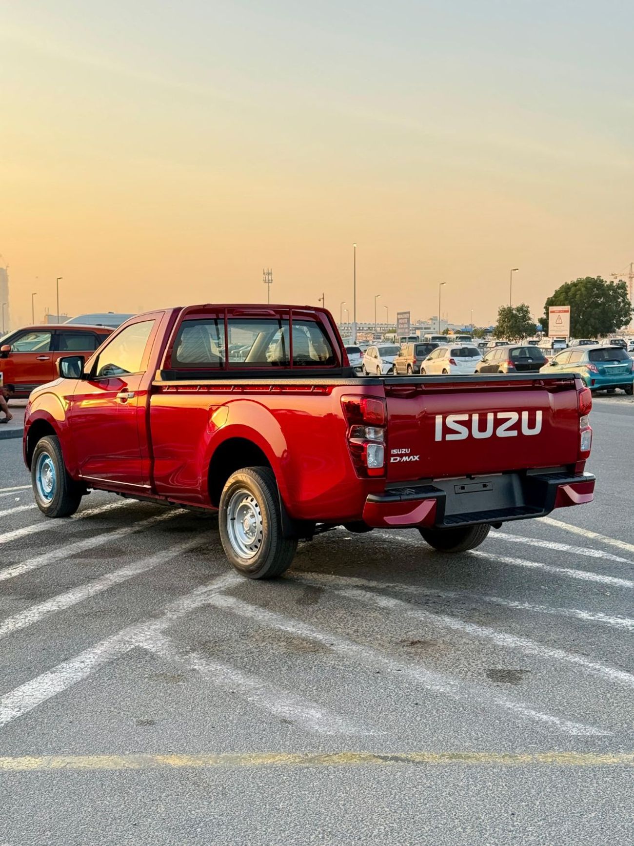 Isuzu DMax ISUZZ -D-MAX - SiNGLE CAB - 4x2 - 1.9L - DiESEL - 2026 - RED