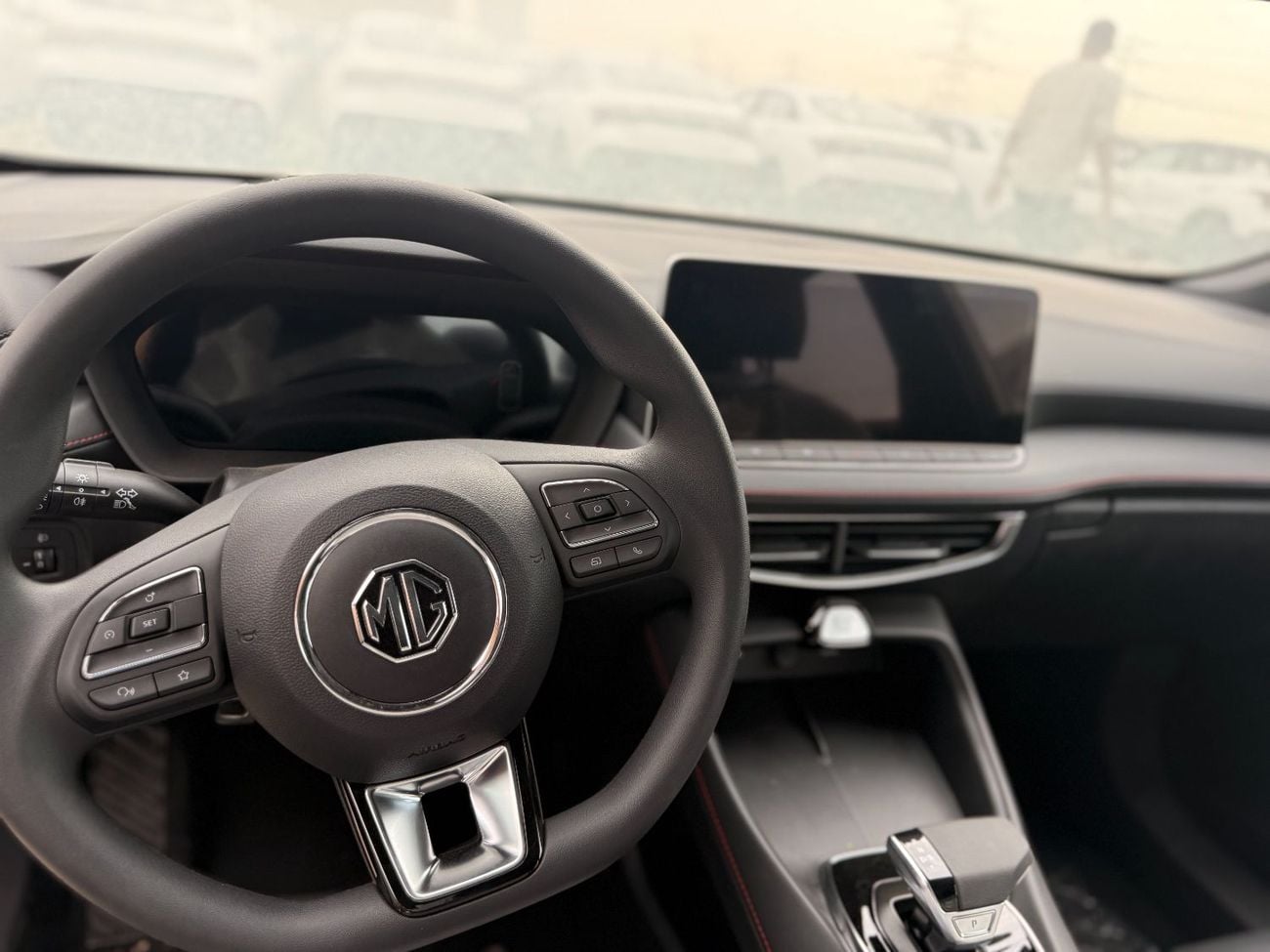 أم جي 5 MG5 1.5L Luxury Edition