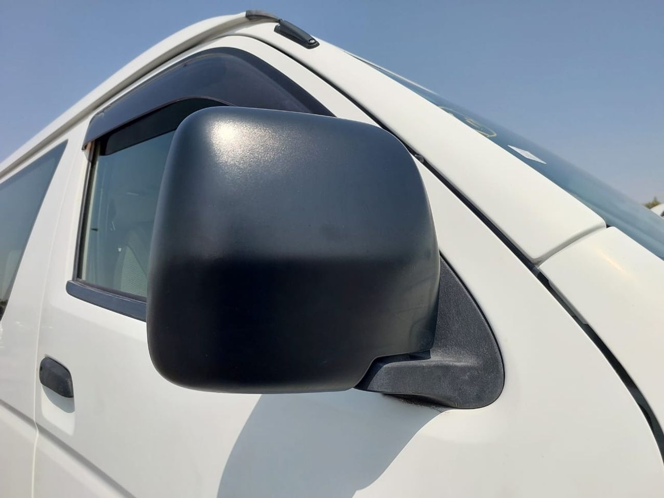 تويوتا هاياس TOYOTA HIACE WAGON VAN 2014  RHD 2.7 L PETROL AUTOMATIC (PM019787)