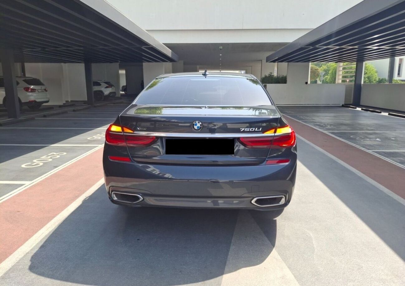 بي أم دبليو 750Li M Sport