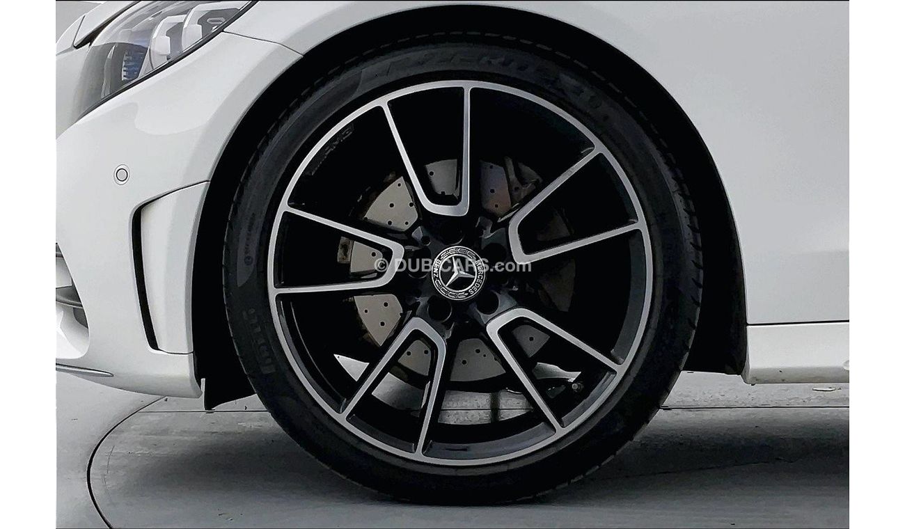 Mercedes-Benz C 200 Premium (AMG Line)