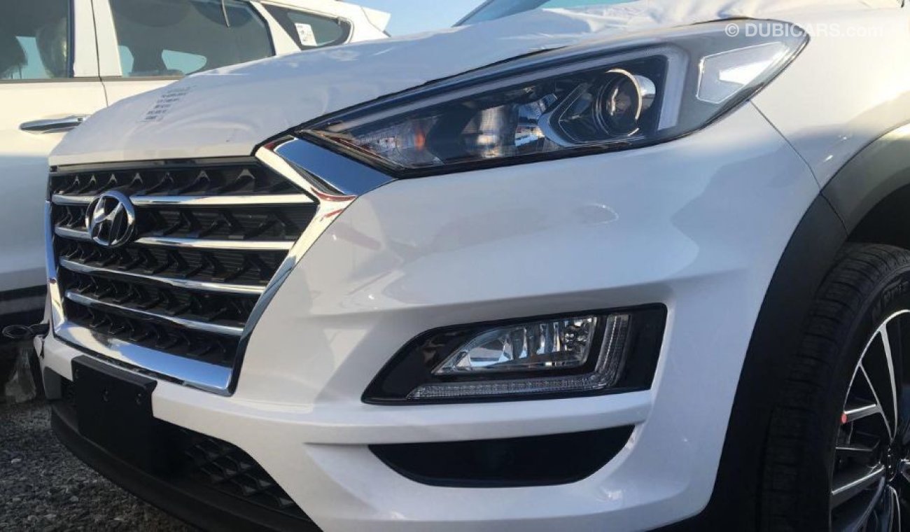 Hyundai Tucson WHITE 2.0L 2019 MODEL ENGINE WITHOUT PANORAMIC ROOF AUTO TRANSMISSION ONLY FOR EXPORT