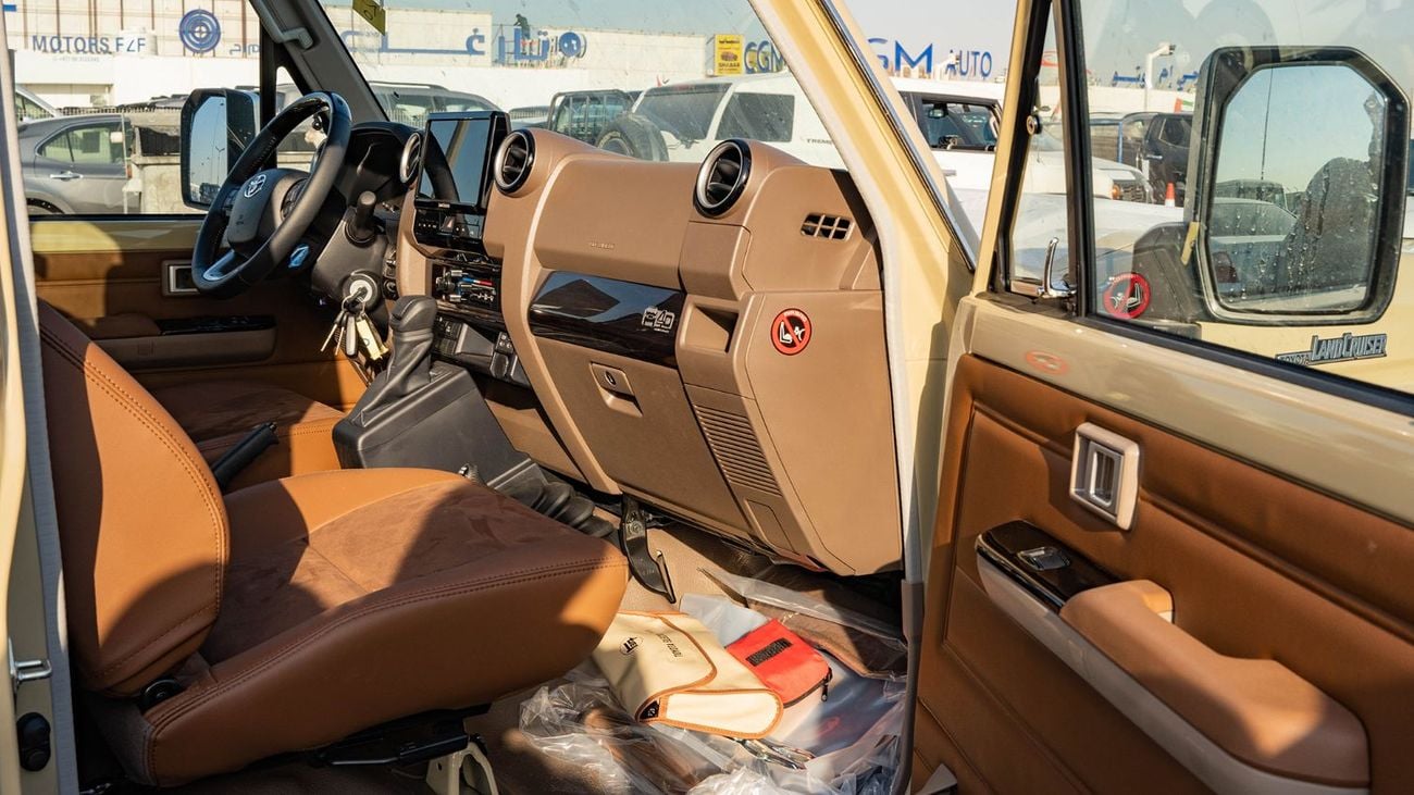 تويوتا لاند كروزر بيك آب 2025 Toyota Land Cruiser LC 79 4.0 SC AT Petrol Full Option - Beige