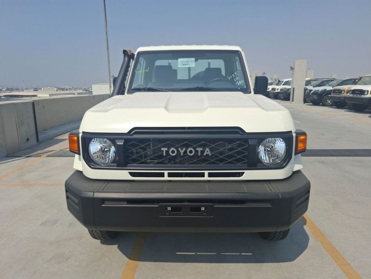 تويوتا لاند كروزر 70 LC79 2.8L GD Single cab 6-AT 4X4
