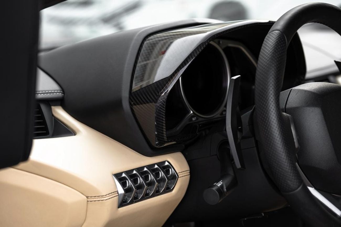 Lamborghini Aventador Roadster GCC Full Service history