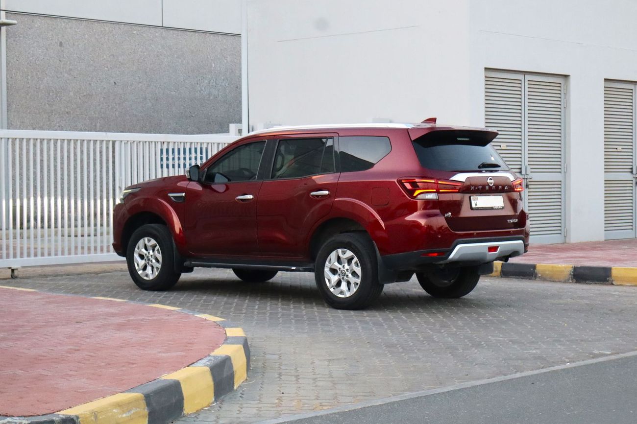 نيسان إكستيرا Titanium 2.5L AWD