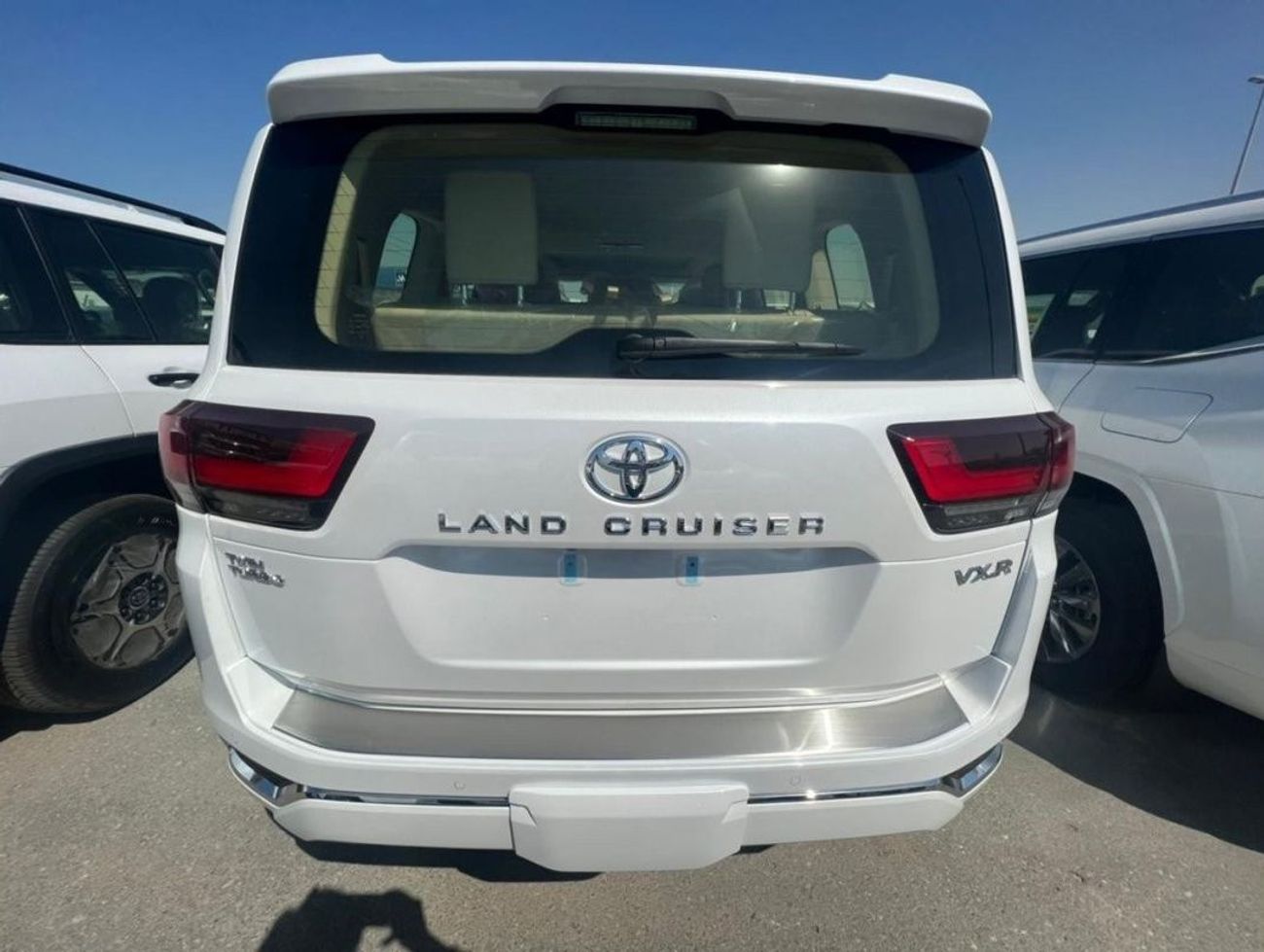 تويوتا لاند كروزر Toyota Land Cruiser VXR 3.5L  Twin turbo