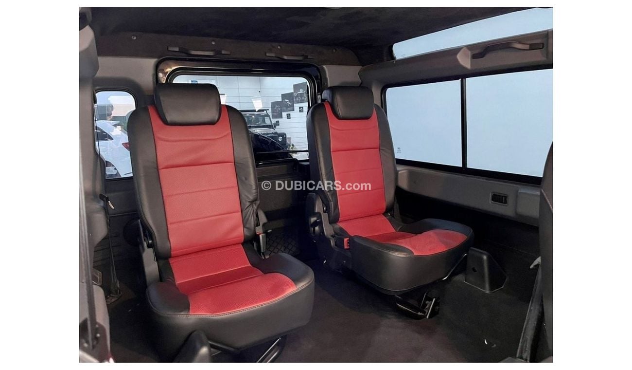 لاند روفر ديفندر 2016 Land Rover Defender 90, Full Service History, Warranty, GCC