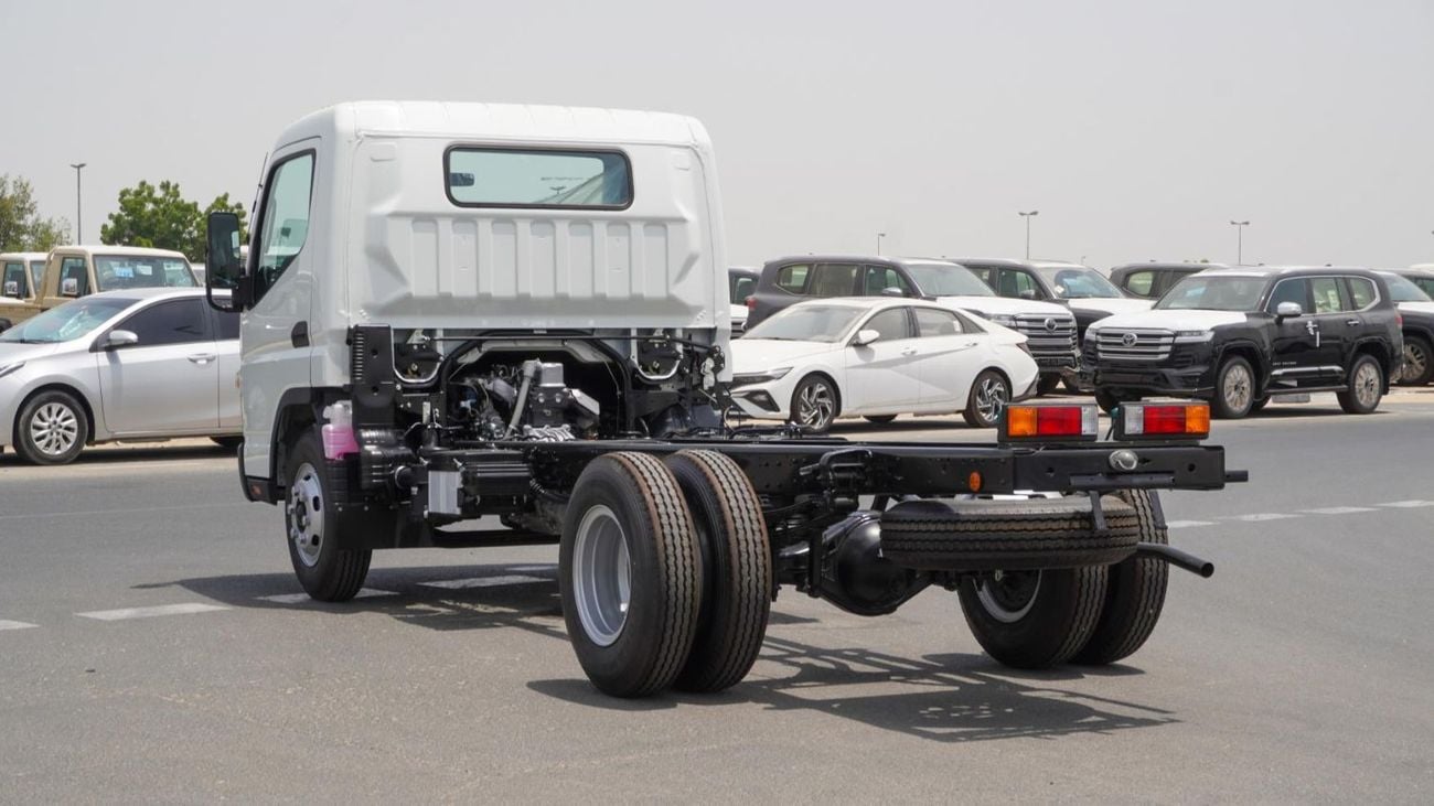 ميتسوبيشي كانتر فان Brand New Mitsubishi Fuso Canter 2026 4.2L 2WD Diesel |White/Black |CANTERCHASSIS-100-4.2-25 |FOR EX